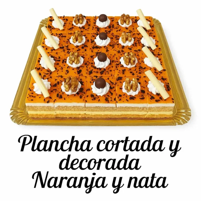 Plancha cortada y decorada, naranja y nata.
