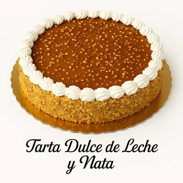 Tarta de menú de hostelería de dulce de leche y nata.